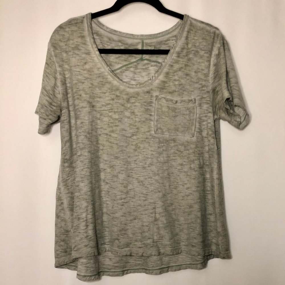 🍀Heather Green Olive Pocket GAP Tshirt